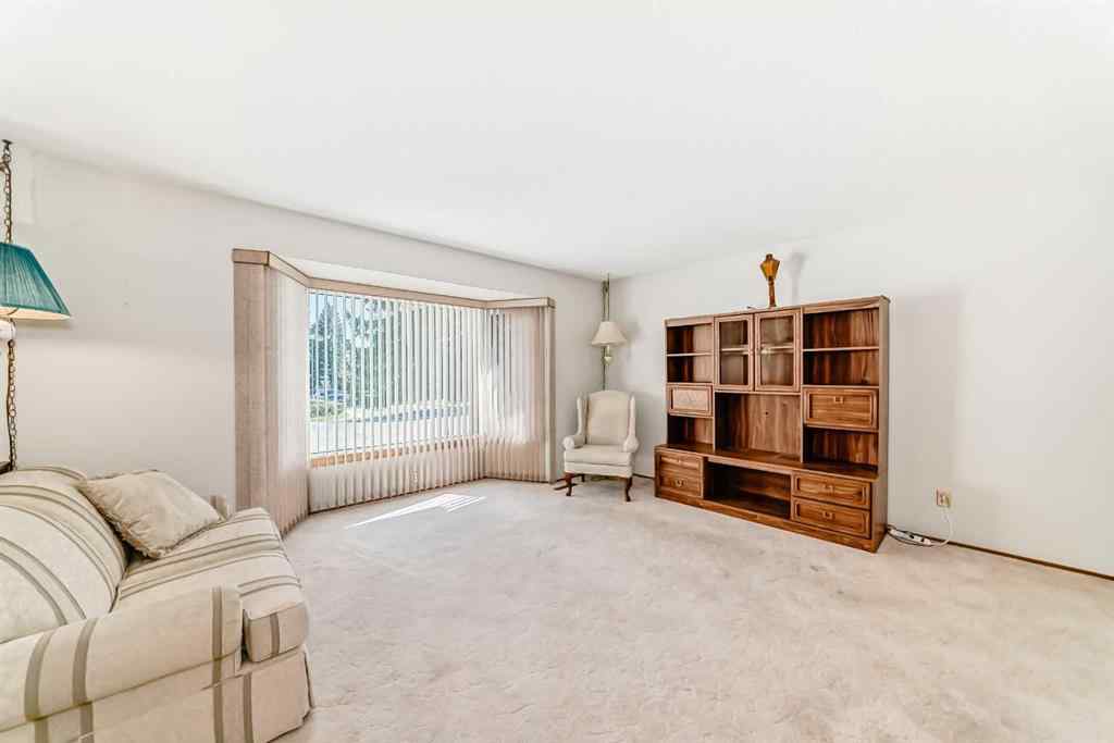 MLS® A2257811 - 5103 Bulyea Road NW in Brentwood Calgary, Residential
