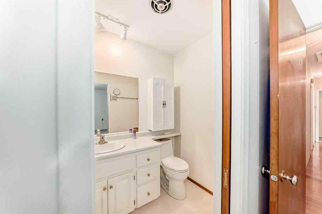 MLS® A2257811 - 5103 Bulyea Road NW in Brentwood Calgary, Residential