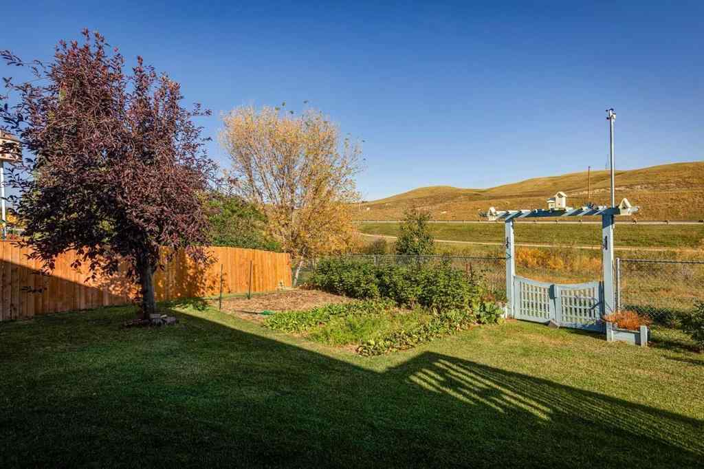 MLS® A2257816 - 18 Cambridge Drive  in NONE Carbon, Residential