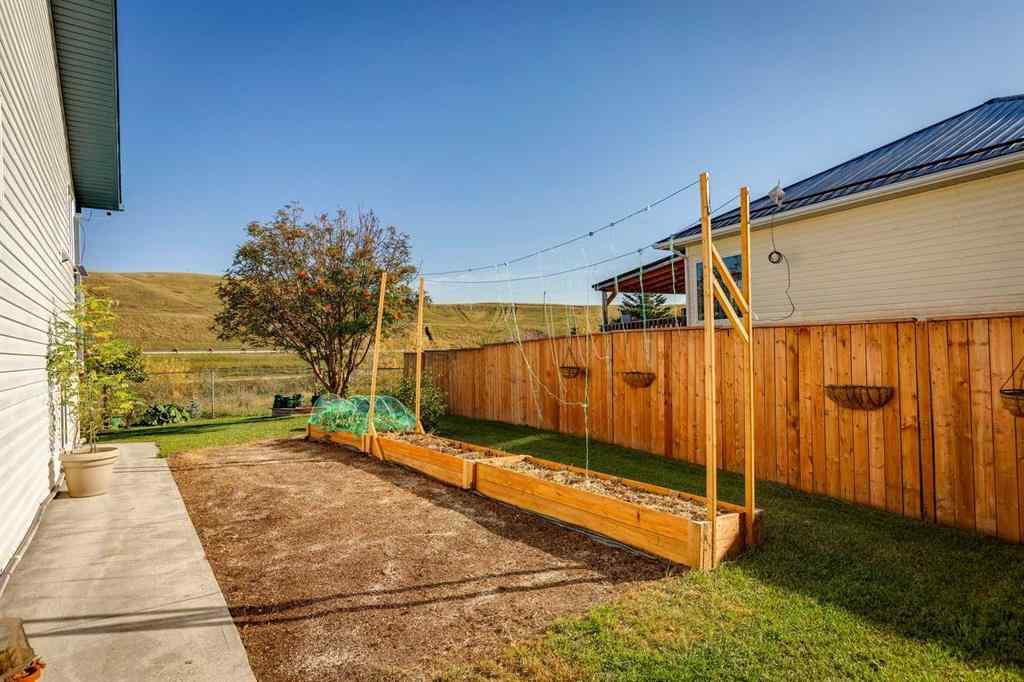 MLS® A2257816 - 18 Cambridge Drive  in NONE Carbon, Residential