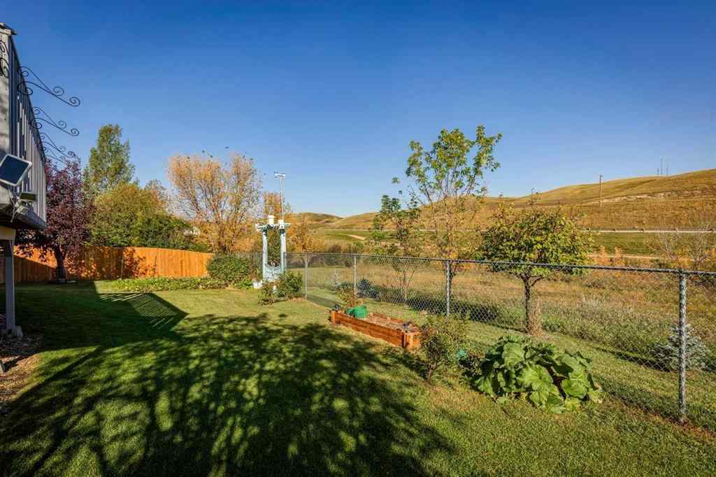 MLS® A2257816 - 18 Cambridge Drive  in NONE Carbon, Residential