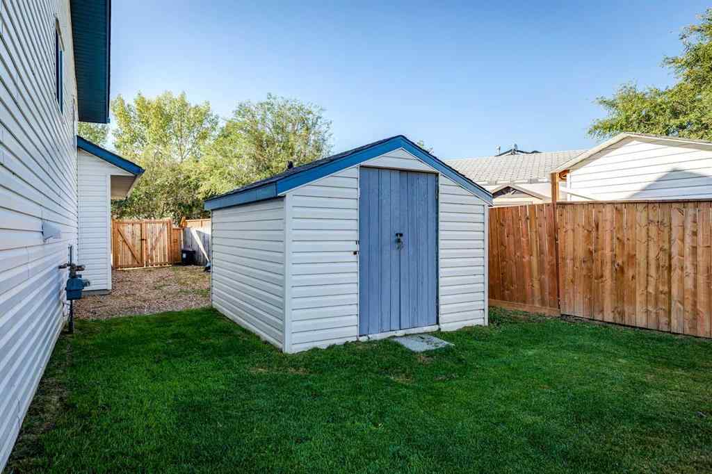 MLS® A2257816 - 18 Cambridge Drive  in NONE Carbon, Residential