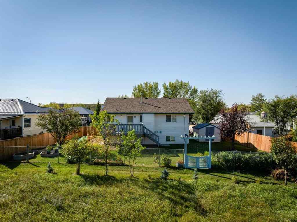 MLS® A2257816 - 18 Cambridge Drive  in NONE Carbon, Residential