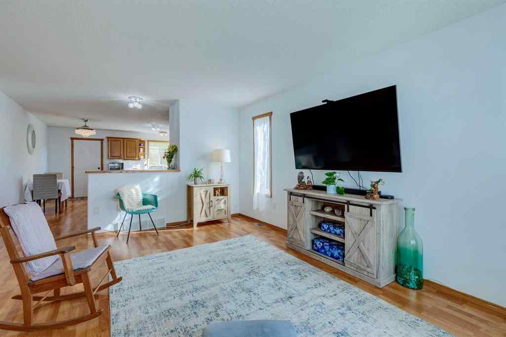 MLS® A2257816 - 18 Cambridge Drive  in NONE Carbon, Residential