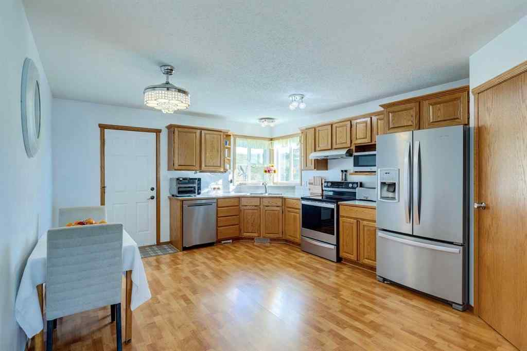 MLS® A2257816 - 18 Cambridge Drive  in NONE Carbon, Residential