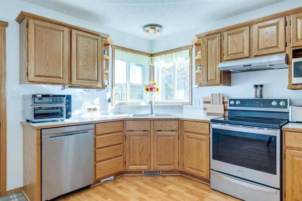 MLS® A2257816 - 18 Cambridge Drive  in NONE Carbon, Residential