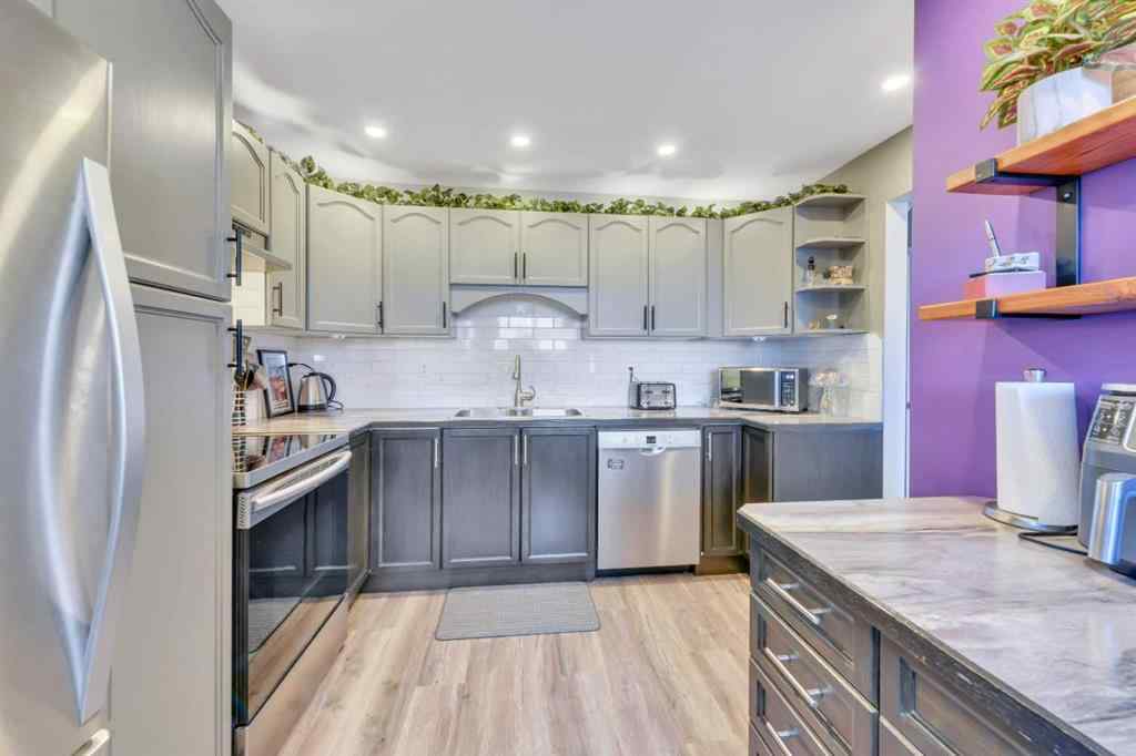 MLS® A2257818 - 2 Greenham Drive  in Glendale Park Estates Red Deer, Residential