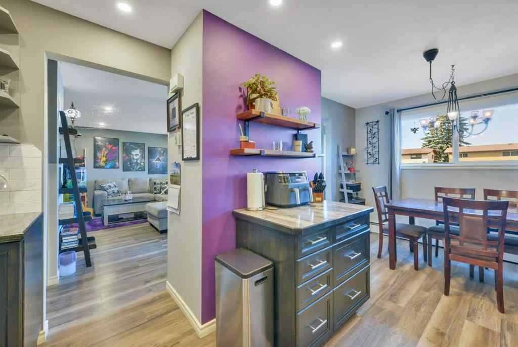 MLS® A2257818 - 2 Greenham Drive  in Glendale Park Estates Red Deer, Residential