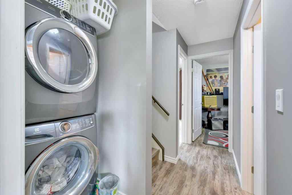 MLS® A2257818 - 2 Greenham Drive  in Glendale Park Estates Red Deer, Residential