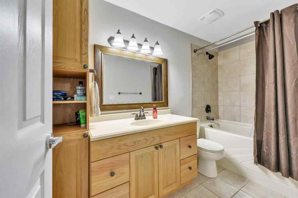MLS® A2257818 - 2 Greenham Drive  in Glendale Park Estates Red Deer, Residential
