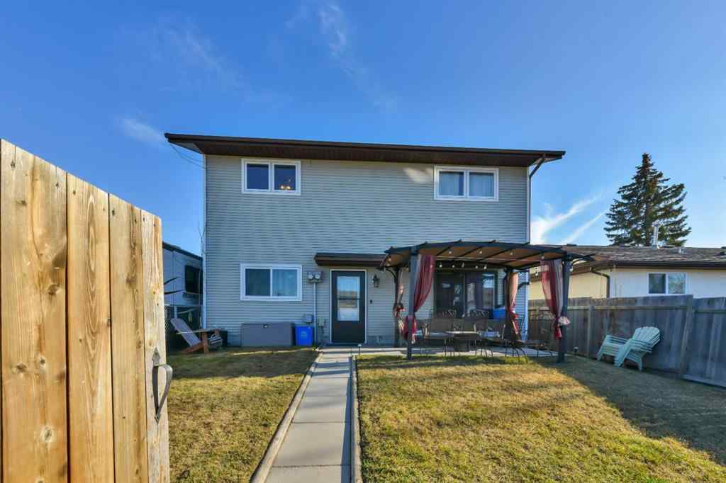 MLS® A2257818 - 2 Greenham Drive  in Glendale Park Estates Red Deer, Residential