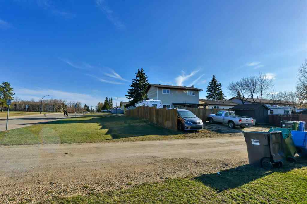 MLS® A2257818 - 2 Greenham Drive  in Glendale Park Estates Red Deer, Residential