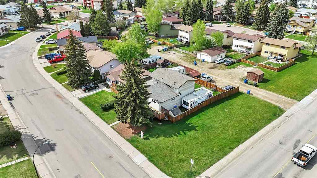 MLS® A2257818 - 2 Greenham Drive  in Glendale Park Estates Red Deer, Residential