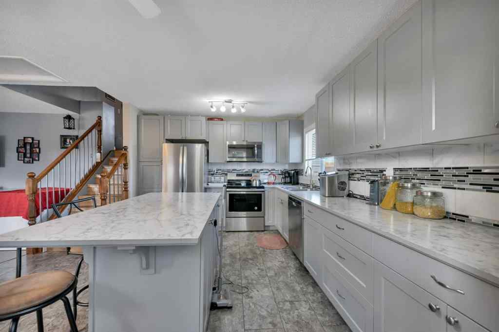 MLS® A2257818 - 2 Greenham Drive  in Glendale Park Estates Red Deer, Residential