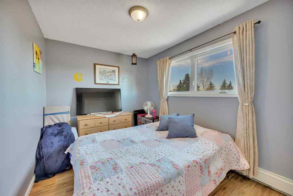 MLS® A2257818 - 2 Greenham Drive  in Glendale Park Estates Red Deer, Residential