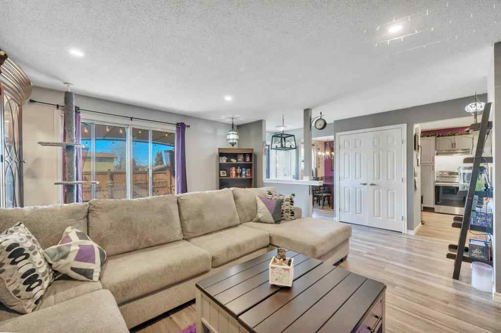 MLS® A2257818 - 2 Greenham Drive  in Glendale Park Estates Red Deer, Residential