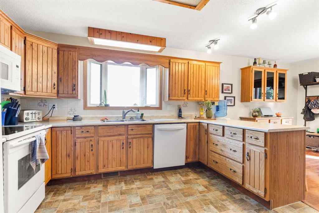 MLS® A2257819 - 7106 Highway 523   in NONE Rural Cypress County, Residential