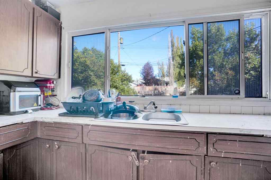 MLS® A2257820 - 3214 16 Avenue SE in Albert Park/Radisson Heights Calgary, Residential