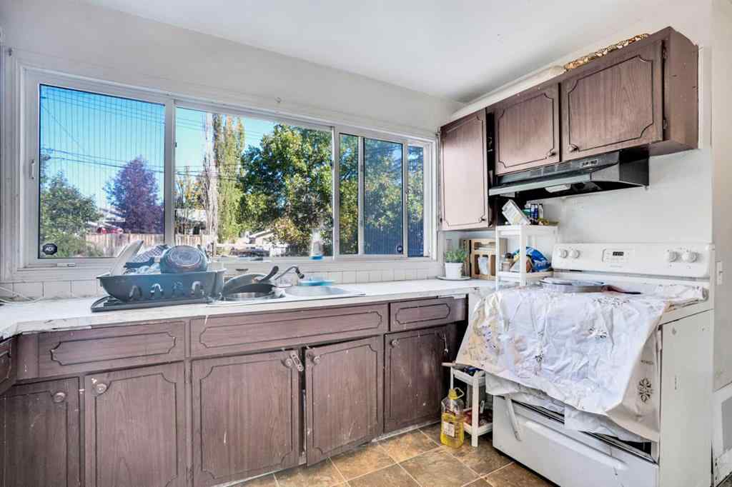 MLS® A2257820 - 3214 16 Avenue SE in Albert Park/Radisson Heights Calgary, Residential