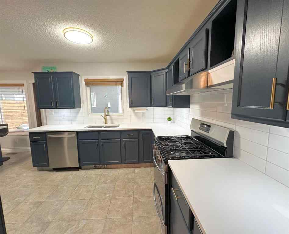 MLS® A2257837 - 167 Douglas Avenue  in Deer Park Estates Red Deer, Residential
