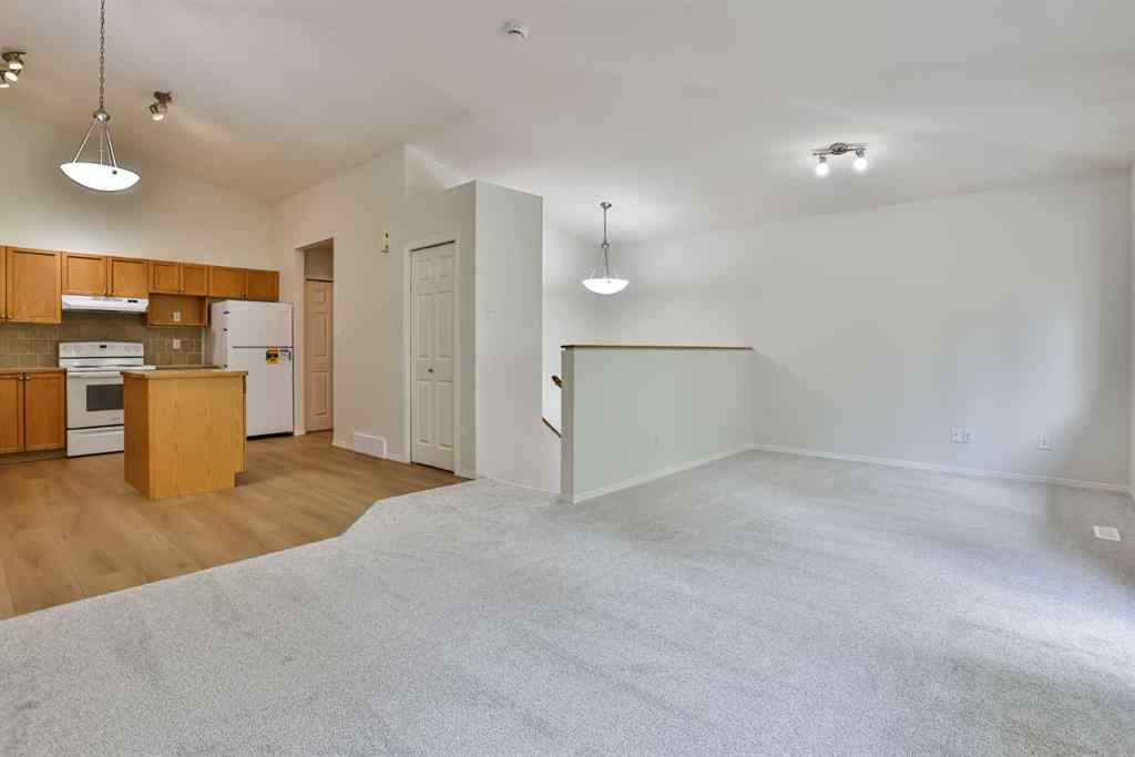 MLS® A2257841 - Unit #4 545 9 Avenue N in Staffordville Lethbridge, Residential