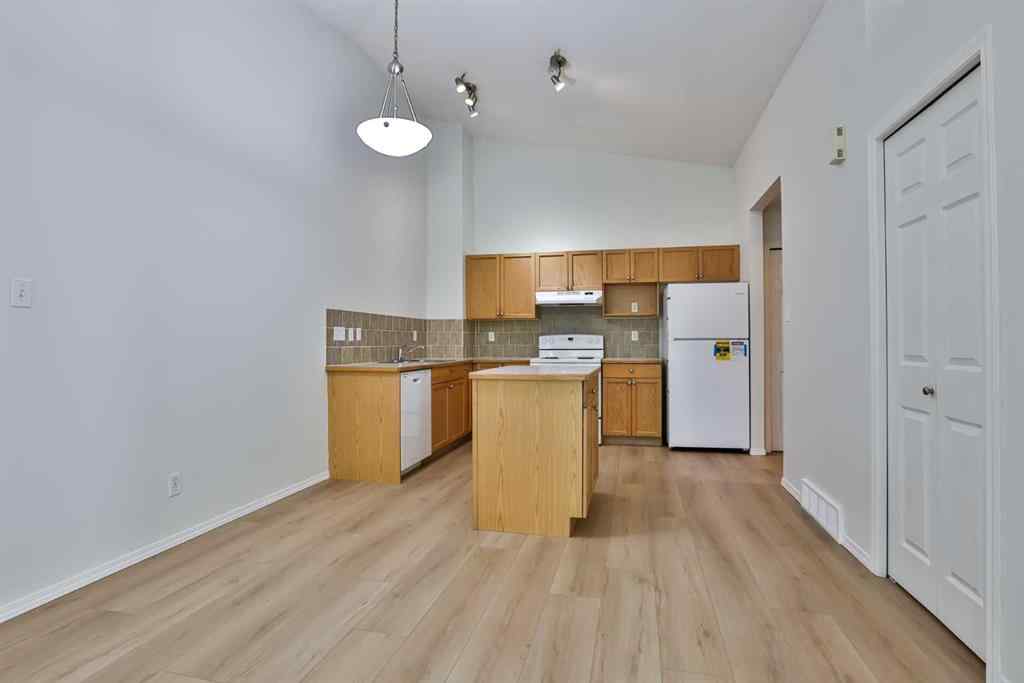 MLS® A2257841 - Unit #4 545 9 Avenue N in Staffordville Lethbridge, Residential