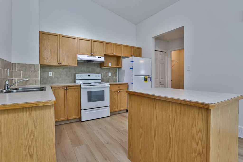 MLS® A2257841 - Unit #4 545 9 Avenue N in Staffordville Lethbridge, Residential