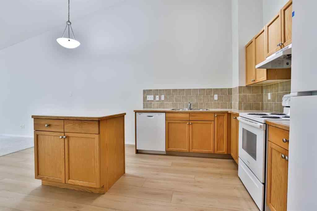 MLS® A2257841 - Unit #4 545 9 Avenue N in Staffordville Lethbridge, Residential