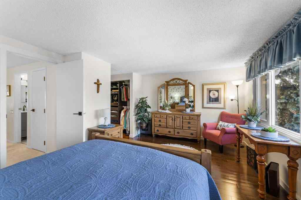 MLS® A2257844 - 210 Queenston Heights SE in Queensland Calgary, Residential