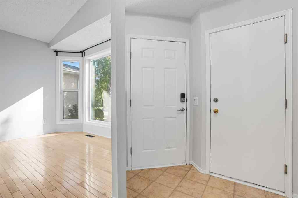 MLS® A2257845 - 447 Shawbrooke Circle SW in Shawnessy Calgary, Residential