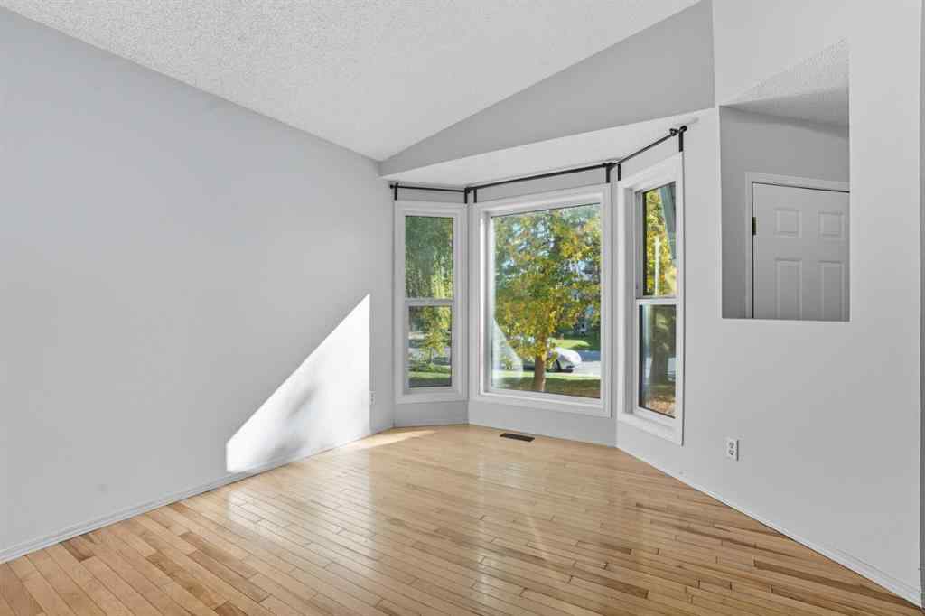 MLS® A2257845 - 447 Shawbrooke Circle SW in Shawnessy Calgary, Residential