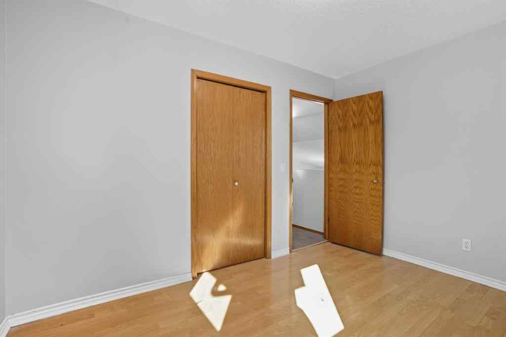 MLS® A2257845 - 447 Shawbrooke Circle SW in Shawnessy Calgary, Residential