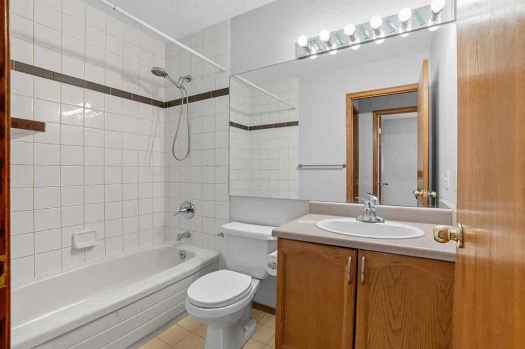 MLS® A2257845 - 447 Shawbrooke Circle SW in Shawnessy Calgary, Residential