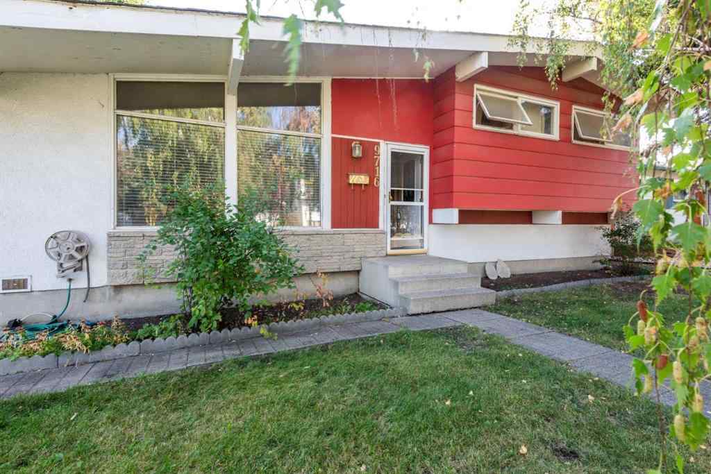 MLS® A2257848 - 9716 2 Street SE in Acadia Calgary, Residential