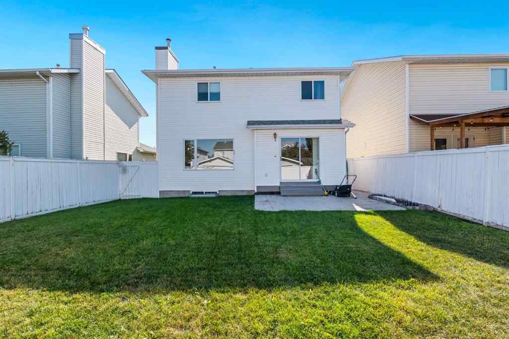 MLS® A2257850 - 26 River Rock Crescent SE in Riverbend Calgary, Residential