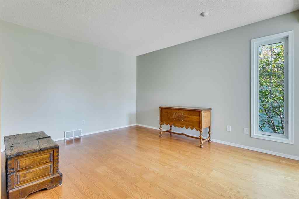 MLS® A2257850 - 26 River Rock Crescent SE in Riverbend Calgary, Residential