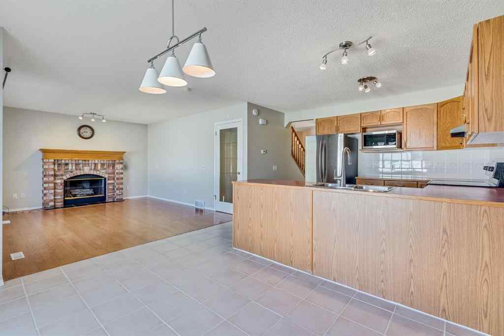 MLS® A2257850 - 26 River Rock Crescent SE in Riverbend Calgary, Residential