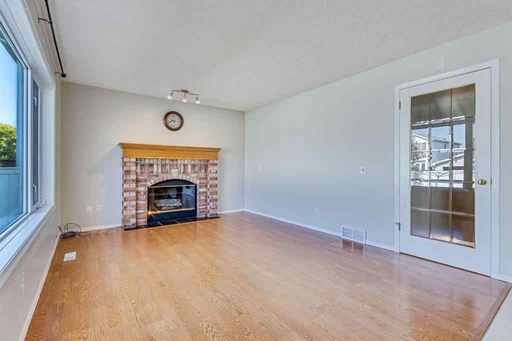 MLS® A2257850 - 26 River Rock Crescent SE in Riverbend Calgary, Residential