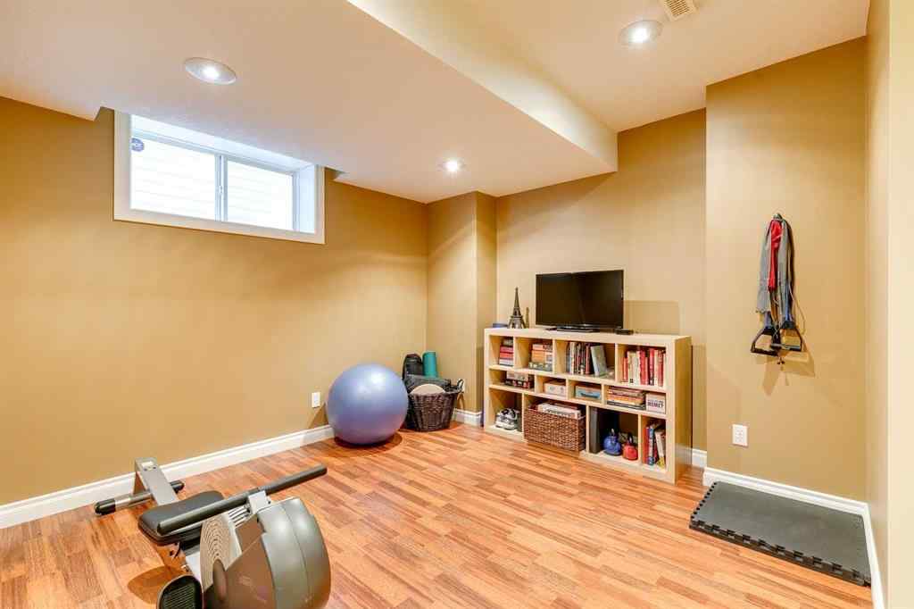MLS® A2257855 - 2217 16 Street SE in Inglewood Calgary, Residential
