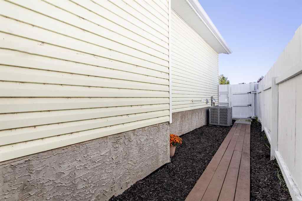 MLS® A2257856 - 828 Pioneer Drive  in NONE Irricana, Residential