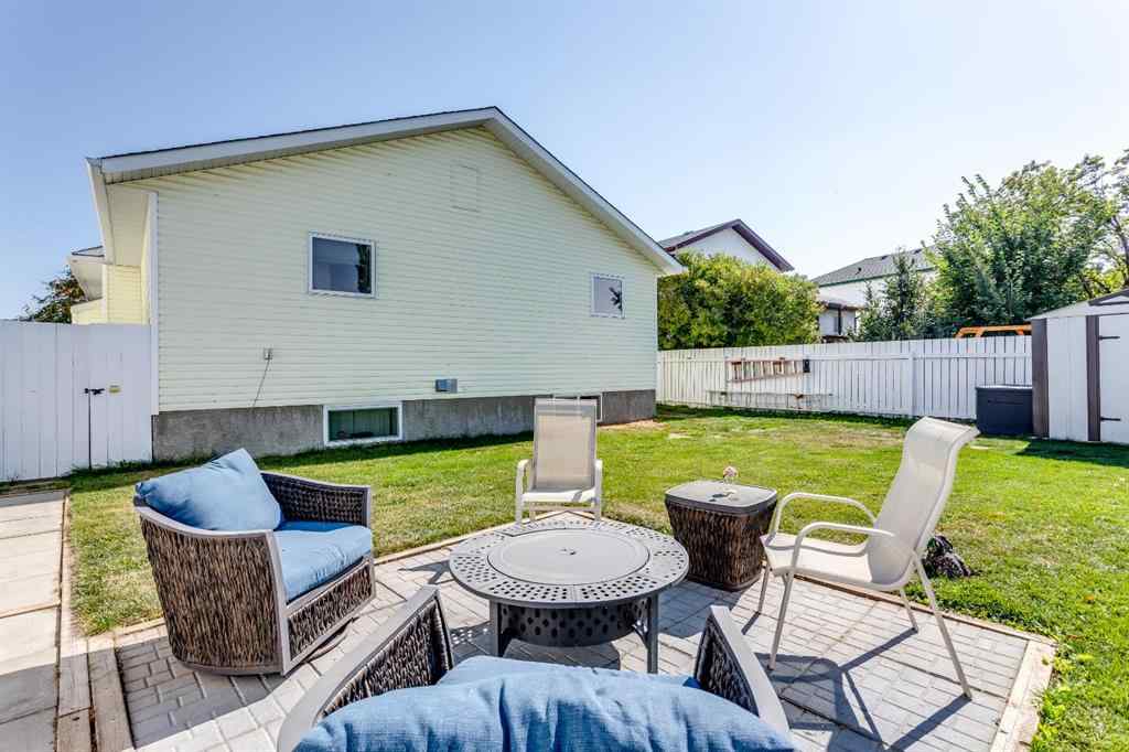 MLS® A2257856 - 828 Pioneer Drive  in NONE Irricana, Residential