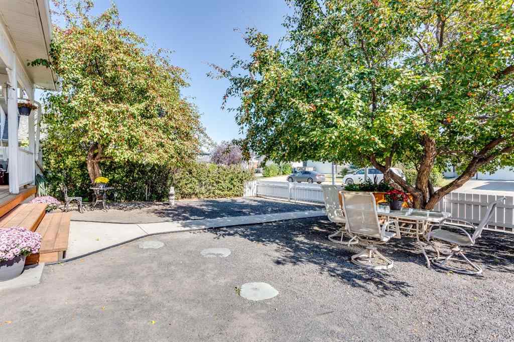 MLS® A2257856 - 828 Pioneer Drive  in NONE Irricana, Residential