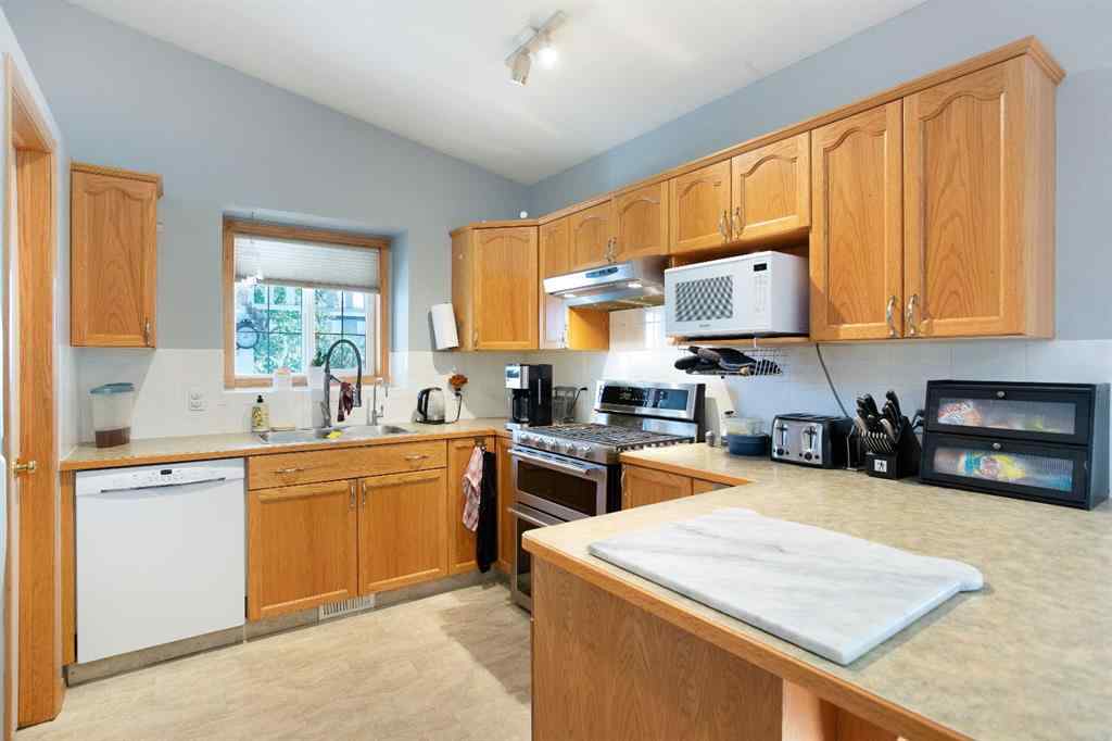 MLS® A2257856 - 828 Pioneer Drive  in NONE Irricana, Residential