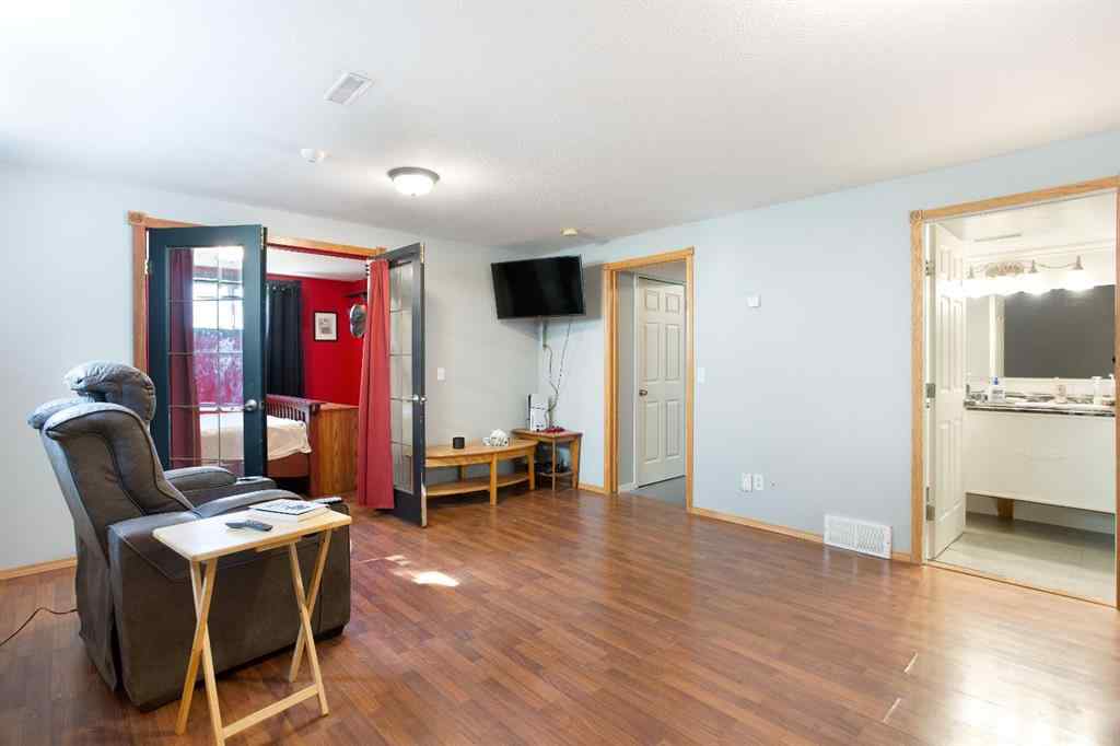 MLS® A2257856 - 828 Pioneer Drive  in NONE Irricana, Residential