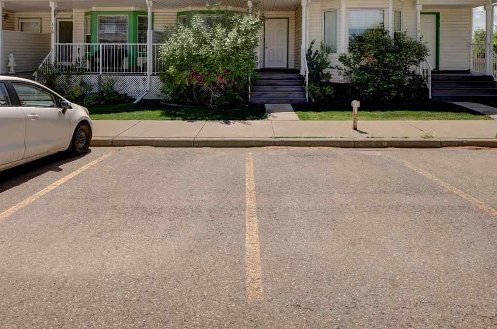 MLS® A2257871 - 112 Martin Crossing Court NE in Martindale Calgary, Residential