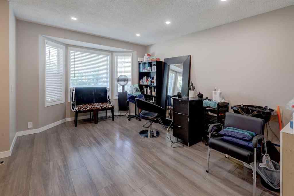 MLS® A2257871 - 112 Martin Crossing Court NE in Martindale Calgary, Residential