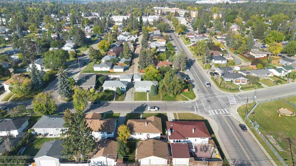 MLS® A2257874 - 7611 5 Street SW in Kingsland Calgary, Residential