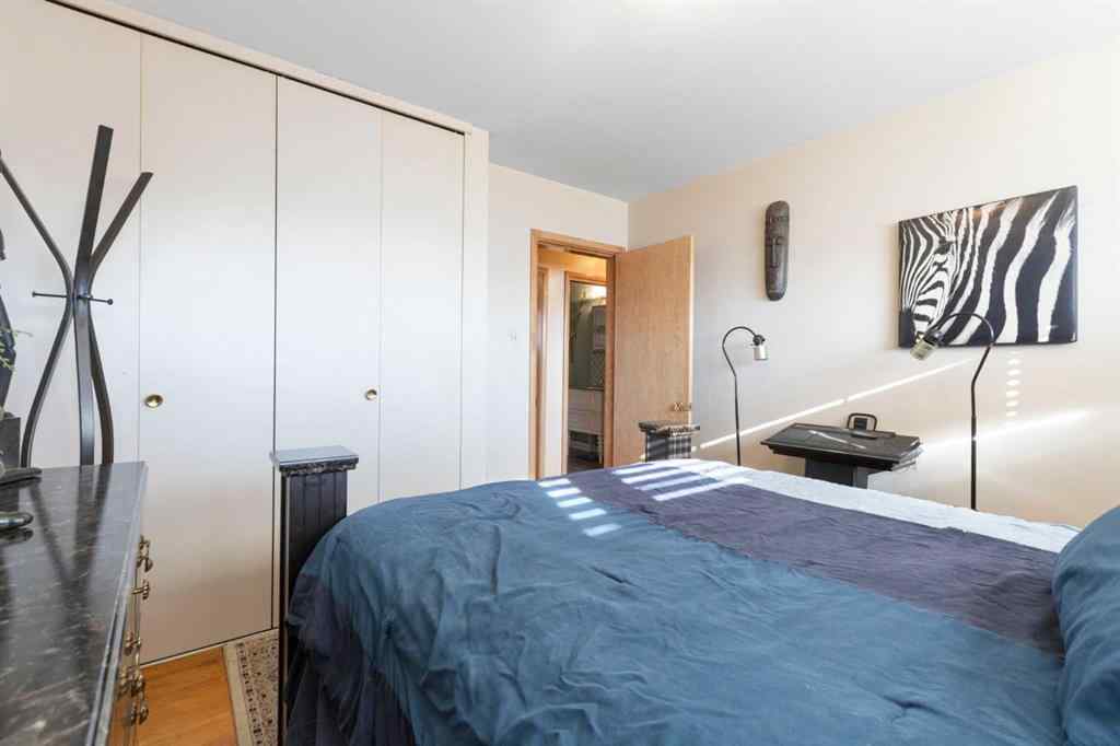 MLS® A2257874 - 7611 5 Street SW in Kingsland Calgary, Residential