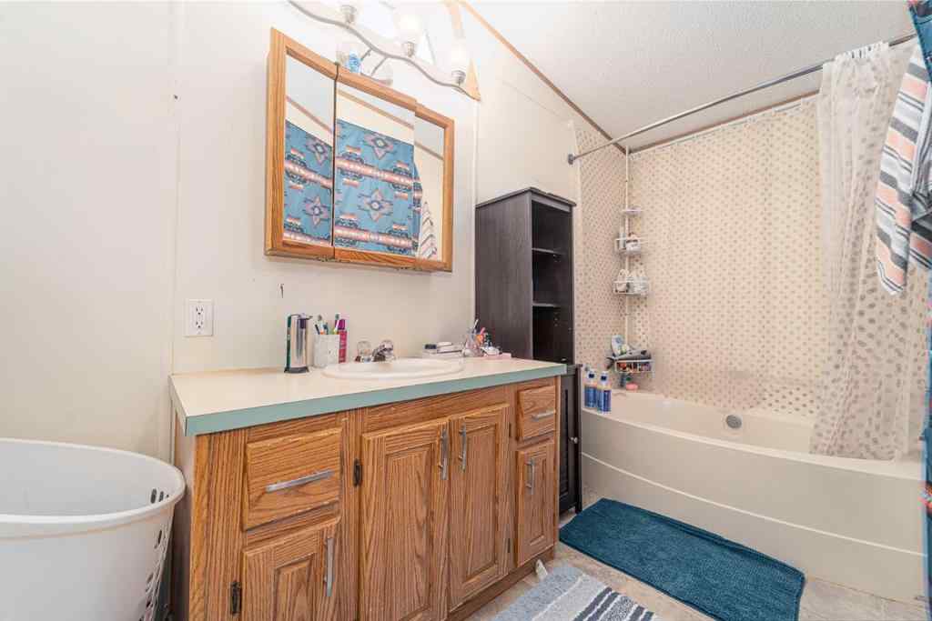 MLS® A2257878 - Unit #264 2300 13 Street N in Bridge Villa Estates Lethbridge, Mobile