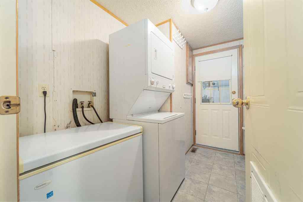 MLS® A2257878 - Unit #264 2300 13 Street N in Bridge Villa Estates Lethbridge, Mobile